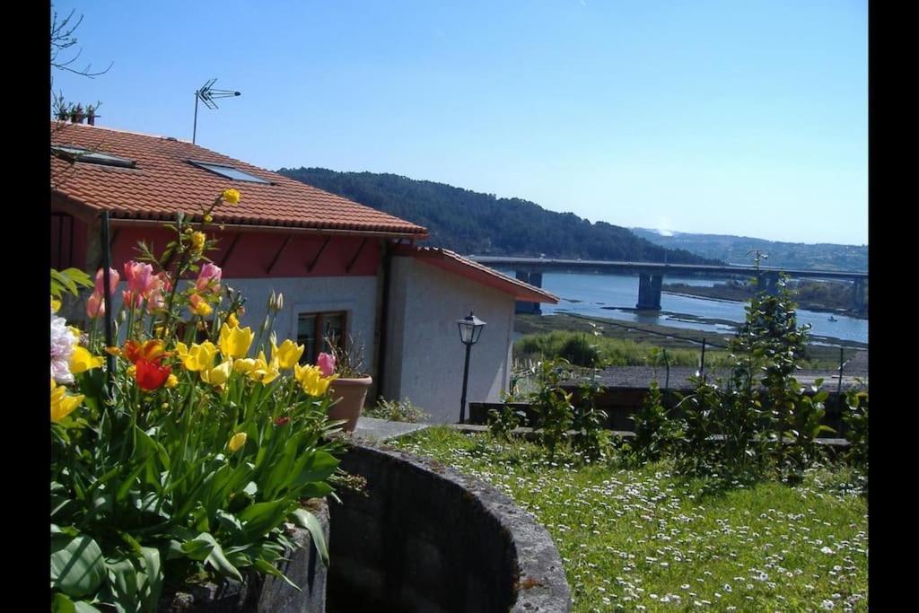 Chalet En Mino Con Vistas Al Mar Villa Exterior photo